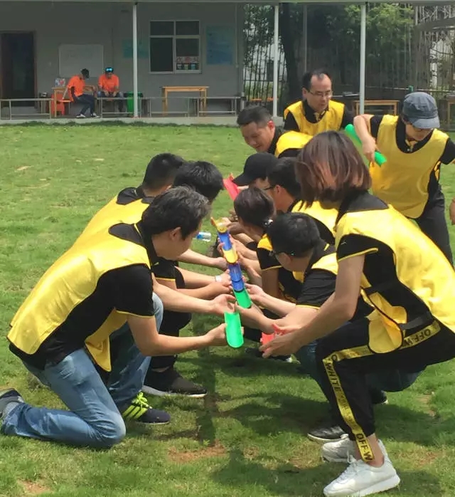 “向梦想出发” 尊龙人生就是博首页销售团建活动完善绽放